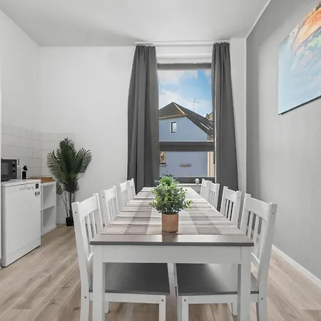 High-quality, Comfortable, Fully Equipped, 6 Beds Duisbourg