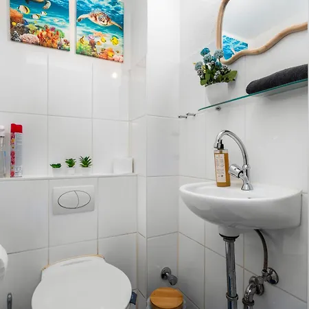 High-quality, Comfortable, Fully Equipped, 6 Beds Lejlighed