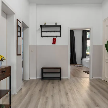 High-quality, Comfortable, Fully Equipped, 6 Beds Appartement *